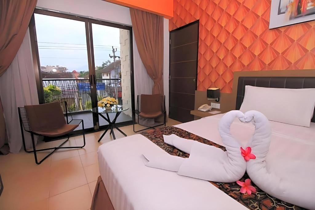 Grand Malioboro Yogyakarta Hotel Exterior foto