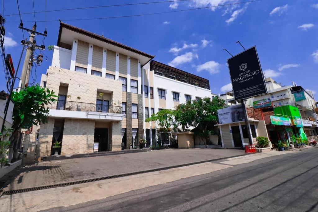 Grand Malioboro Yogyakarta Hotel Exterior foto