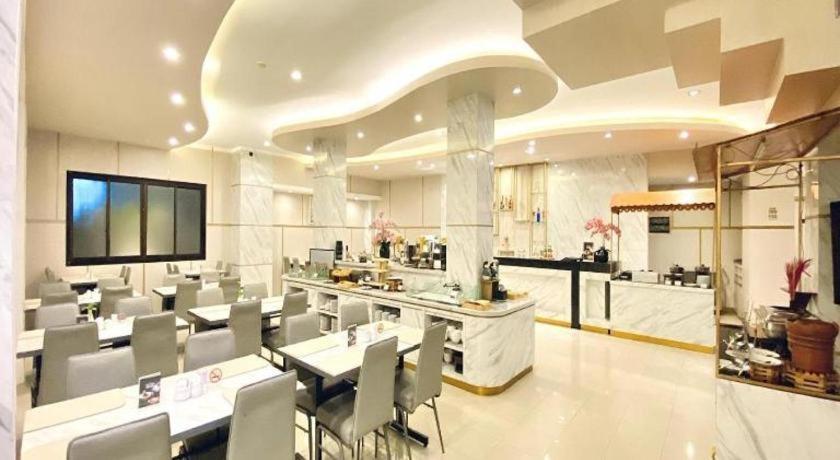 Grand Malioboro Yogyakarta Hotel Exterior foto