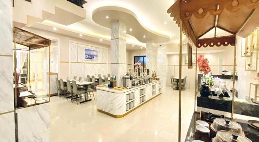 Grand Malioboro Yogyakarta Hotel Exterior foto