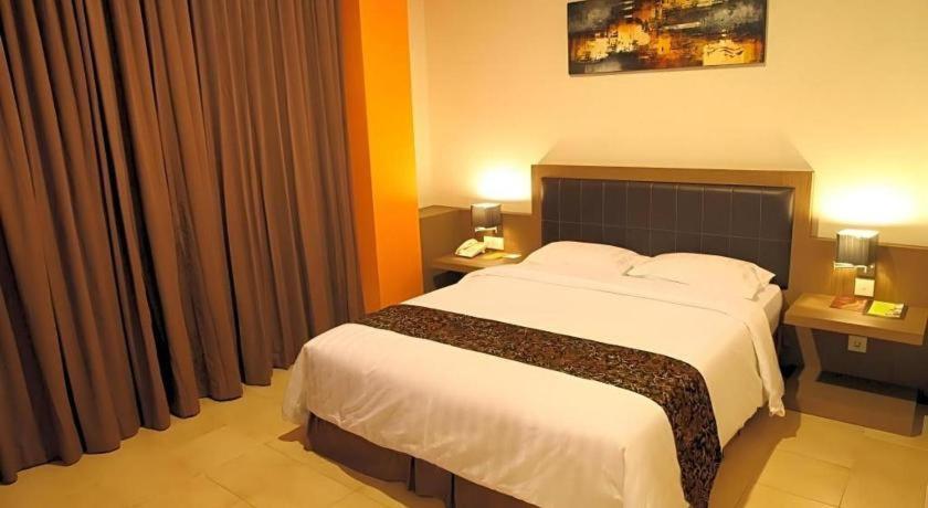 Grand Malioboro Yogyakarta Hotel Exterior foto